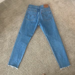 Levi’s wedgie icon jean in “shut up” medium wash